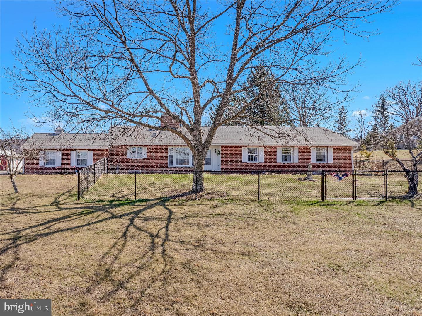 2431 Highland Ridge Road, Berkeley Springs
