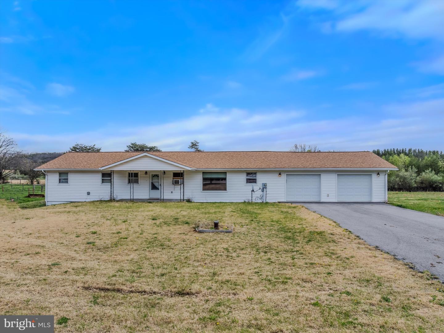 11223 Valley Road, Berkeley Springs