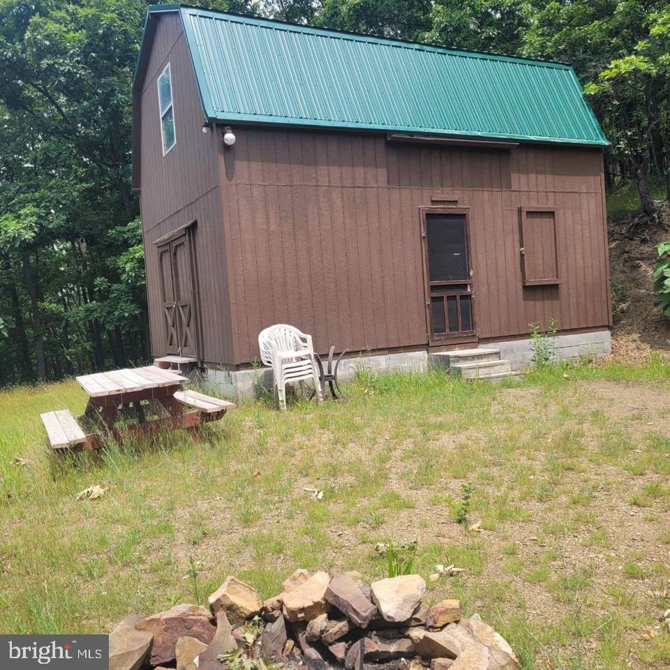 312 Outlook Lane