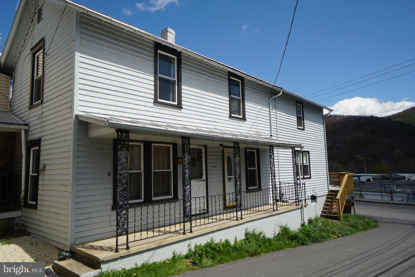 18 Spruce Street, Franklin