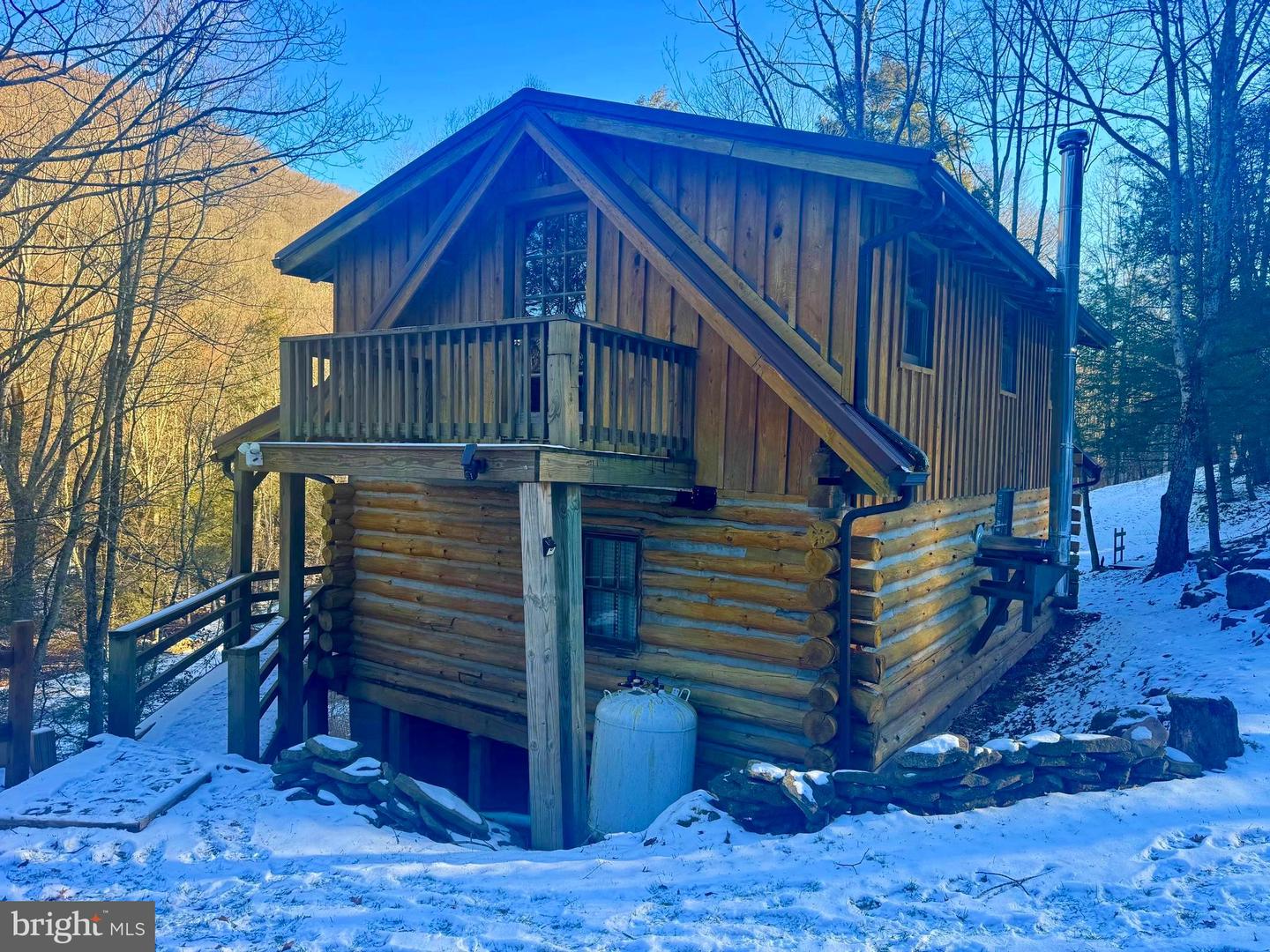 390 Dolly Lane, Dryfork